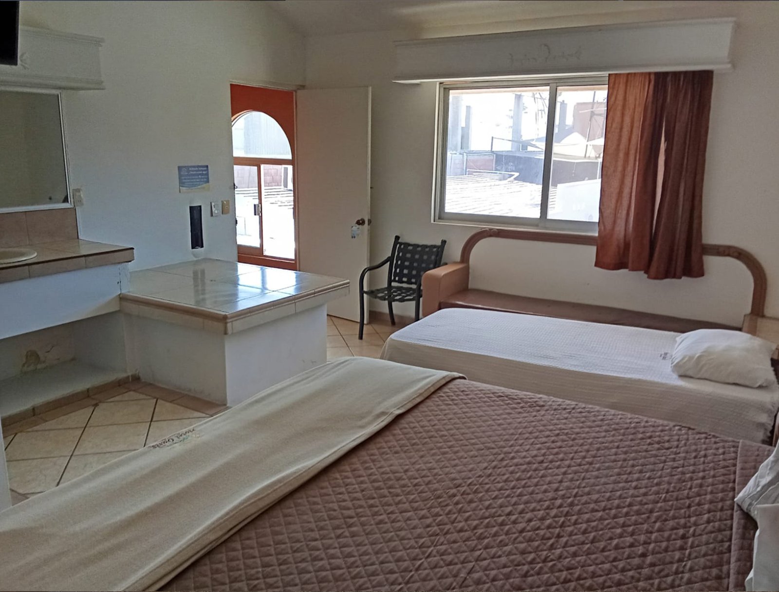 Instalación de Hotel Plaza de Oro Revolución 3